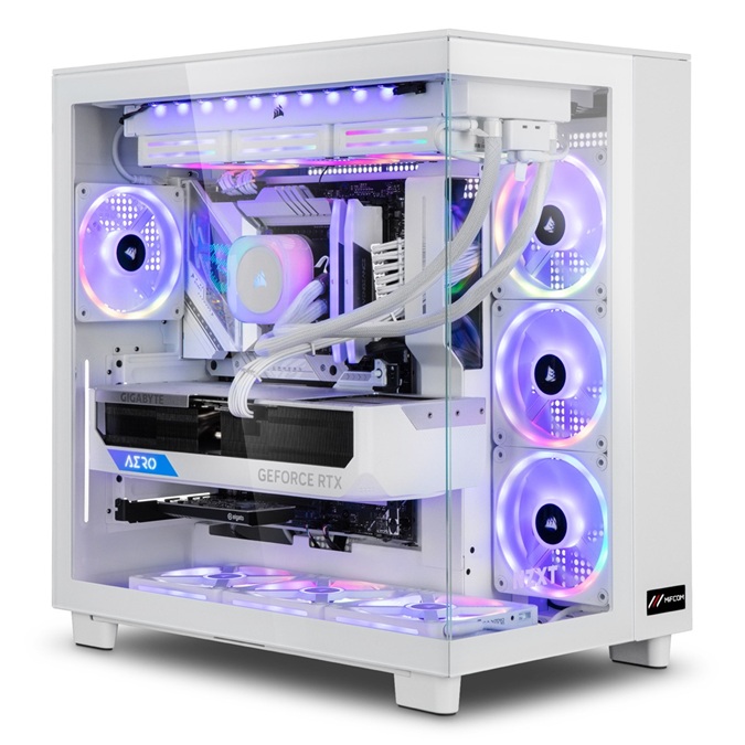 Moderner weißer Gaming-PC mit Wasserkühlung und vielen beleuchteten RGB-Lüftern